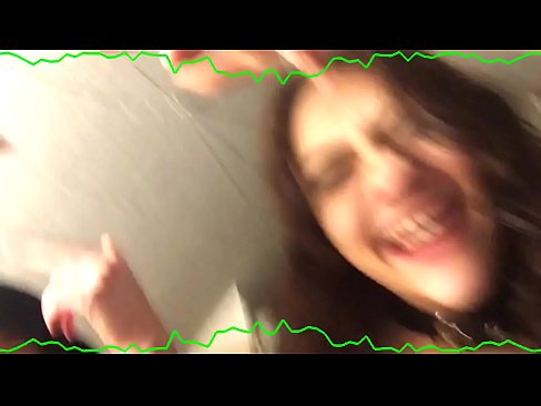 ❤️ Wando biyu masu sexy brunette mai ban sha'awa suna zama 'yan iska ️ Batsa na Gida ️❤